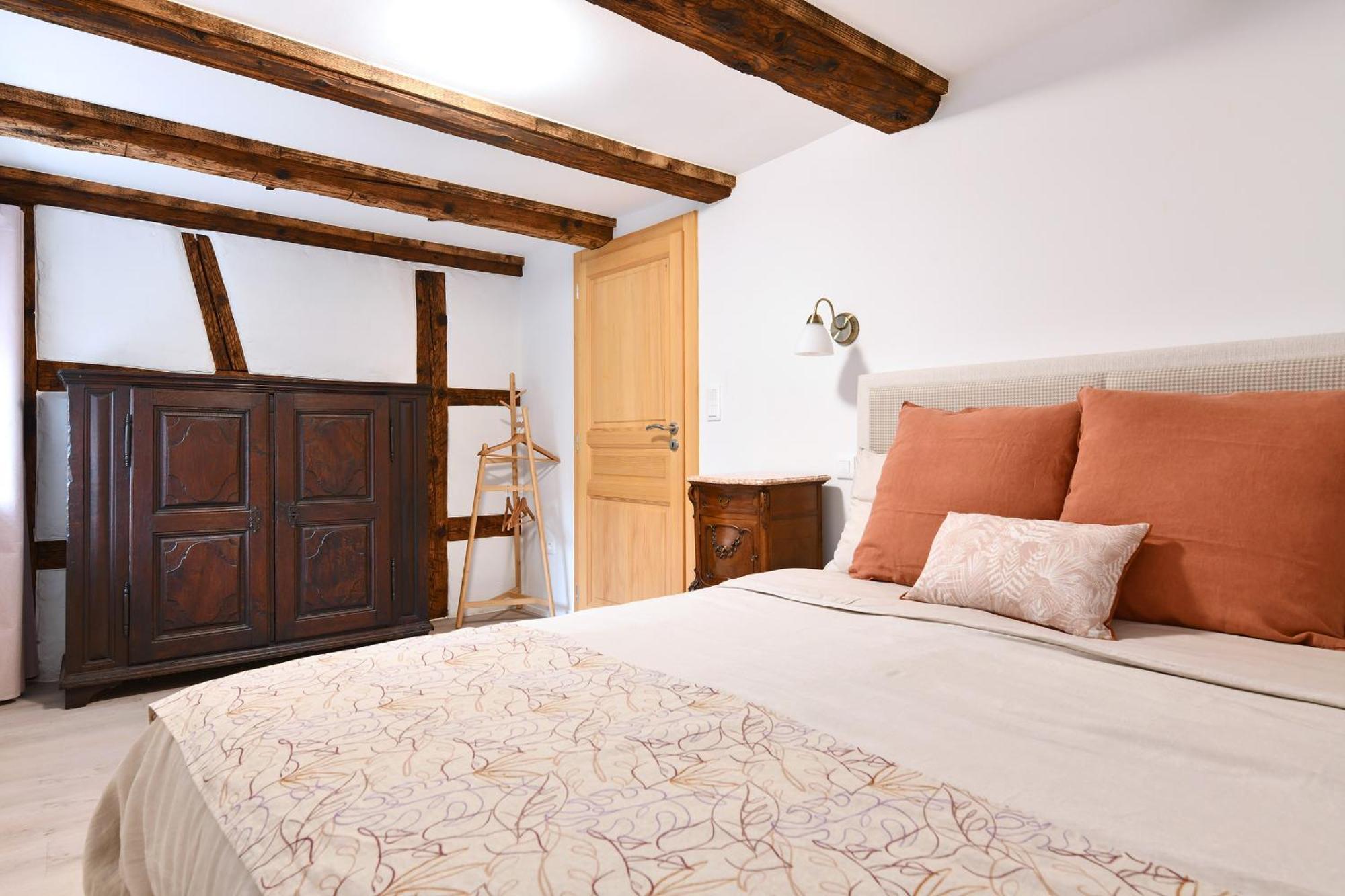 Grand Gite Dans Maison Alsacienne Historique Gueberschwihr Exteriör bild