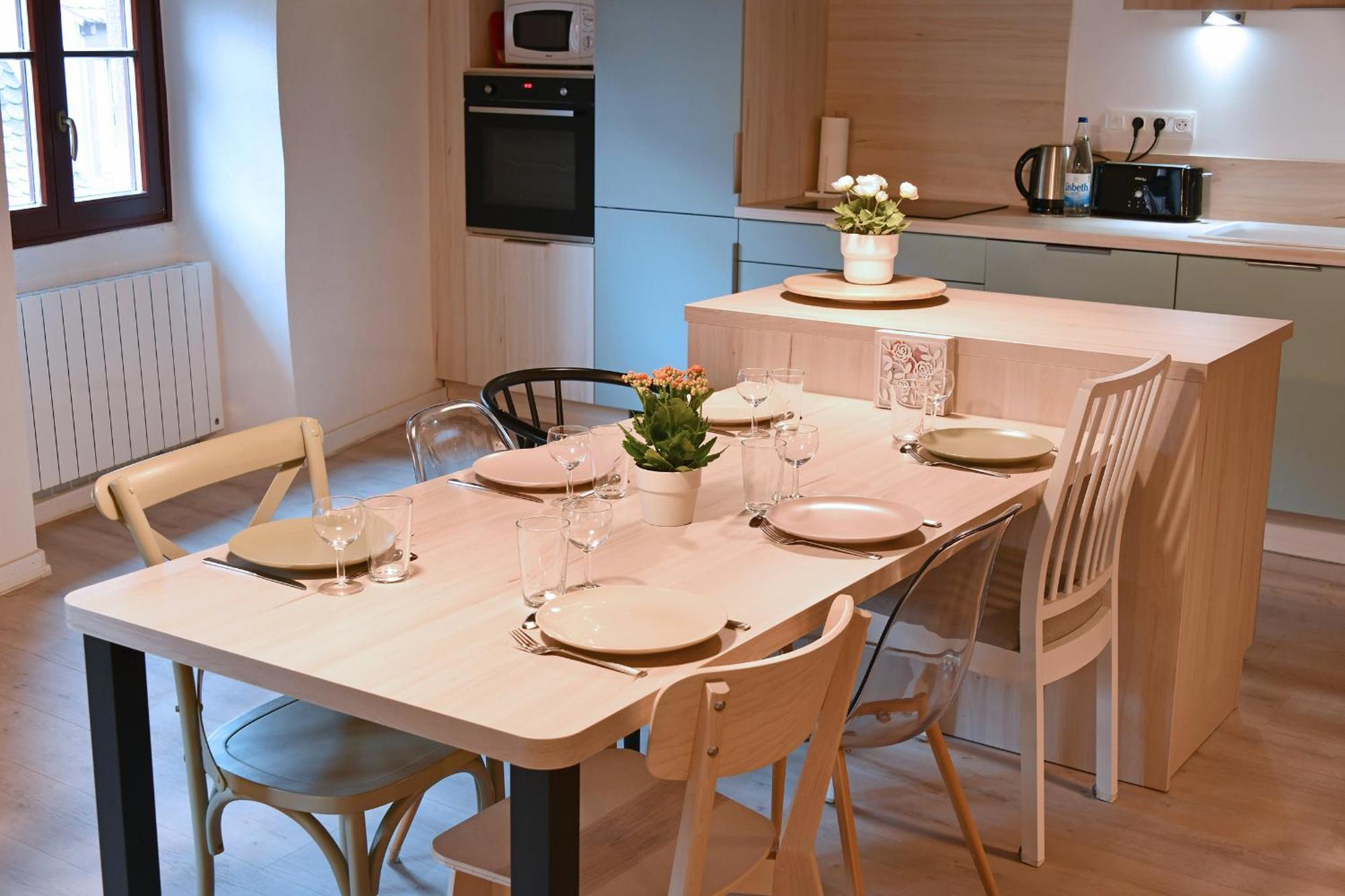 Grand Gite Dans Maison Alsacienne Historique Gueberschwihr Exteriör bild