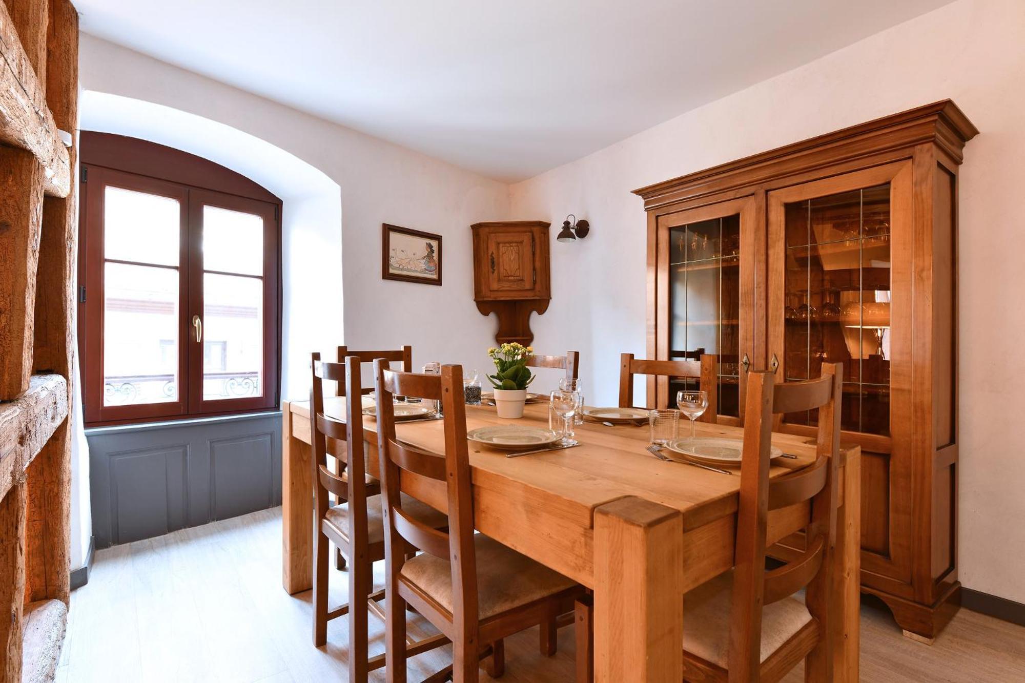 Grand Gite Dans Maison Alsacienne Historique Gueberschwihr Exteriör bild
